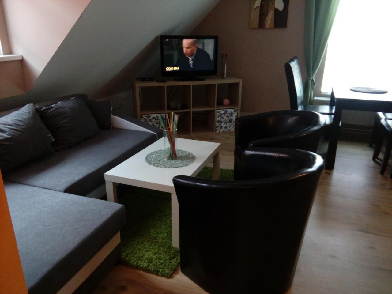 Hostinske Pokoje U Kulinare Domažlice Zewnętrze zdjęcie